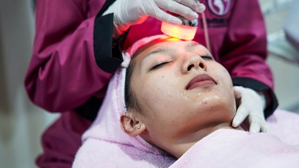 Apa Itu Mesotheraphy? Kenali Jenis Perawatan Wajah yang Satu Ini